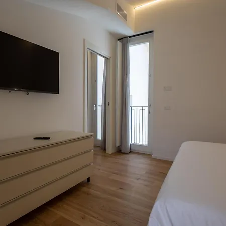 Palazzo Partenope 4 فاستو